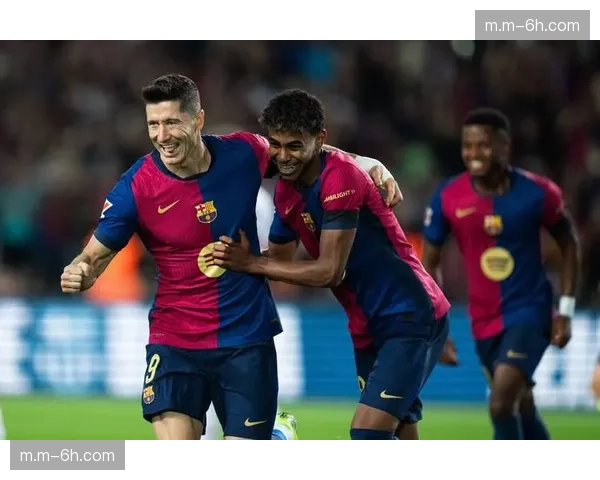 莱万替补登场取得进球，巴萨锋线老将新星完美结合